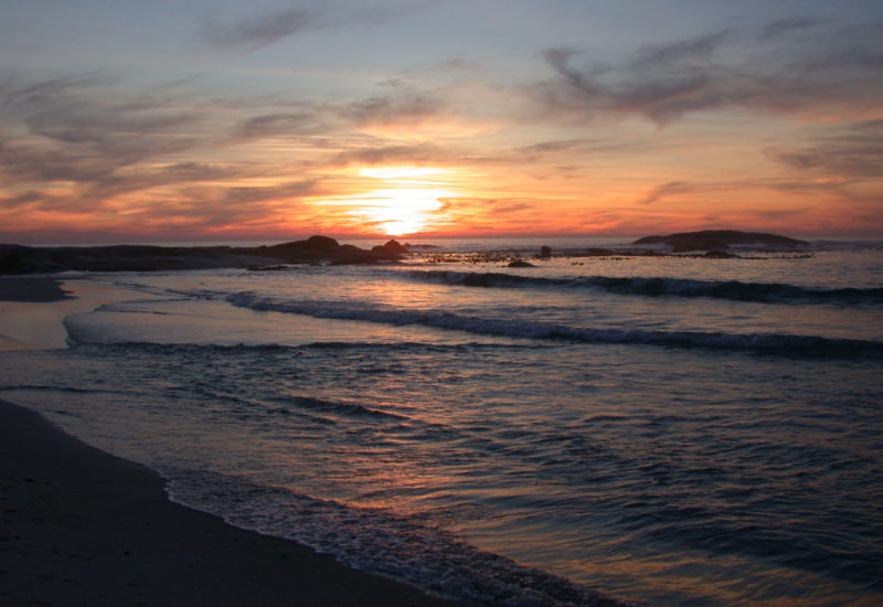 Sunset in Camps Bay am Meer